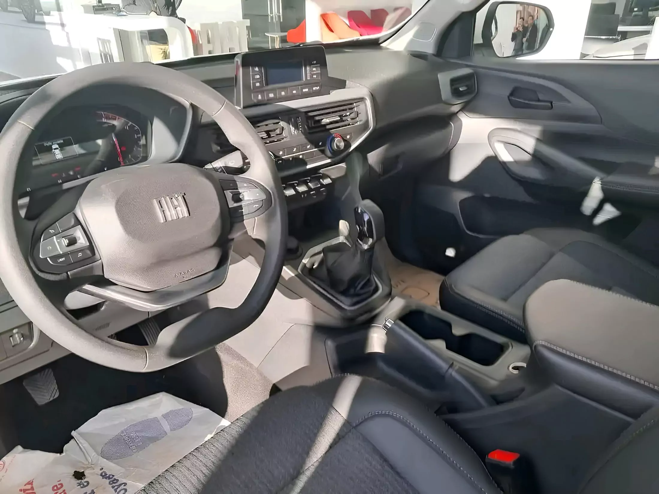 Interior da Pickup Nova Fiat Titano 2024 / Exclusivo