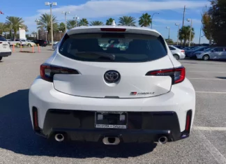 GR Corolla Lidera Vendas Sobre o Civic Type R no Brasil Toyota GR Corolla / Foto: Toyota Of Orlando