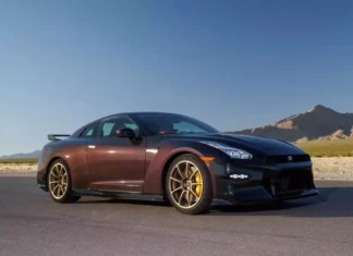 17 anos depois, lendário Nissan GT-R se despede da América GT-R / Foto: Nissan