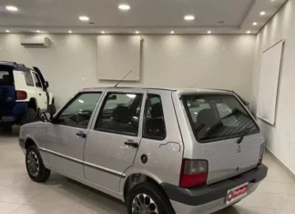 Guardado por 11 anos, Uno Mille 2013 segue 0km em 2024 Fiat Uno Mille Grazie / Foto: Reginaldo de Campinas