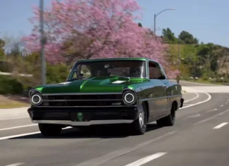 Super Raro: Chevrolet Nova 1967 assusta com motor V8 de 900 Cavalos