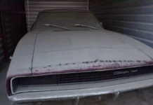 Abandonado por 40 anos, Dodge Charger 1968 é regatado