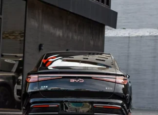 A caminho: BYD Seal 07 DM-i 2026 combina mais de 300cv e alta tecnologia