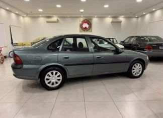 Chevrolet Vectra CD 1999: Preservado e 100% Original Após 26 Anos