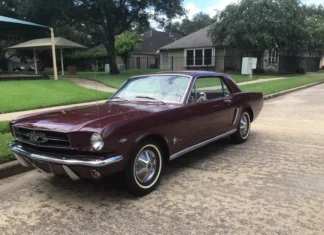 Impressionante: Clássico Ford Mustang 1965 ainda preserva originalidade