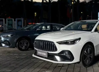 Rival do BYD King na China é apresentado pela Geely