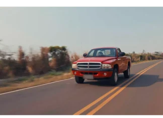 Ram comemora legado da Dakota em vídeo com pioneiros na história da picape no Brasil