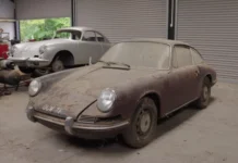 Abandonado por 46 anos, Porsche 912 de 1967 recebe a primeira lavagem