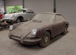 Abandonado por 46 anos, Porsche 912 de 1967 recebe a primeira lavagem