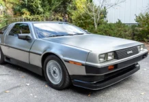 O DeLorean DMC-12 de 1981 ainda parece estar de volta para o futuro em 2025