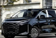 Chinesa BYD lança minivan de luxo que roda 1.100km com um tanque