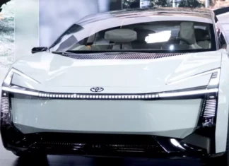 O novo Corolla da Toyota mal se parece com um Corolla?