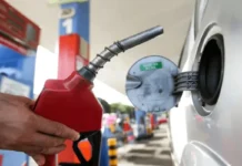 Motoristas de São Paulo enfrentam restrições nos postos de combustíveis devido a dificuldades locais de distribuição