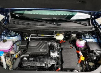 BYD Song Pro DM-i promete mudar o jogo com 31,2 km/l e mira T-Cross e Creta no mercado brasileiro