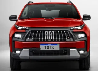 Fiat Toro enfrenta queda de 20,9% nas vendas enquanto BYD Mako surge como forte concorrente híbrida no mercado