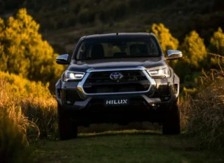 Toyota oferece bônus de até R$ 25 mil na Hilux e parcelas reduzidas de R$ 1.312,60 no Yaris Cross até 2026