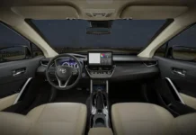 Toyota Corolla lança edição especial para encerrar geração atual e anuncia modelo renovado para 2026