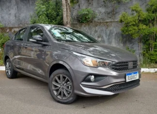Fiat Cronos 2026 oferece desconto de até R$ 24 mil para clientes PcD e enfrenta Onix Plus, HB20S e Virtus